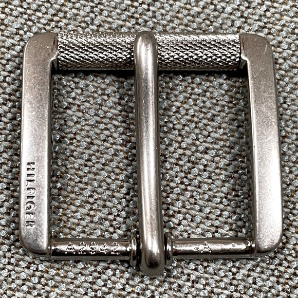 Tommy Hilfiger Belt Buckle - Picture 2 of 9